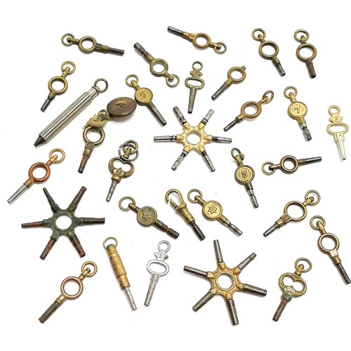 729 - Qty of antique pocket watch keys