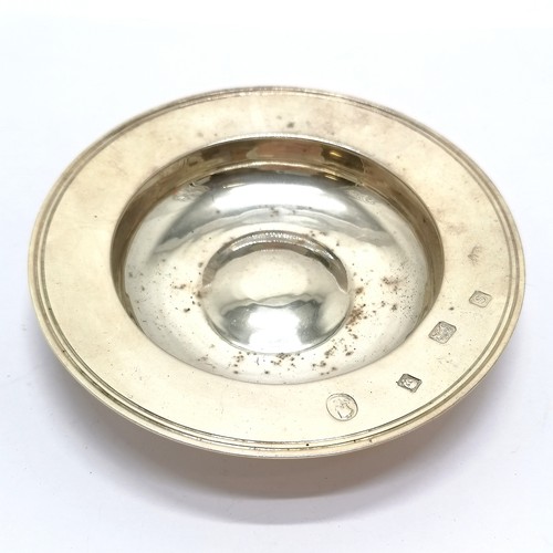 820 - 1953 silver dish by Wilson & Gill - 12cm diameter & 144g