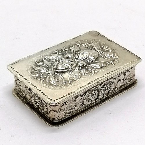 834 - Swedish sterling silver pill / trinket box by Mema with a lemon gilded interior- 5cm x 3.5cm & 41g