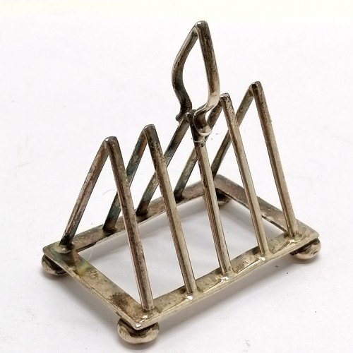 836 - 1938 Chester silver miniature toastrack by Adie Brothers Ltd - 5cm x 5.5cm high & 22g