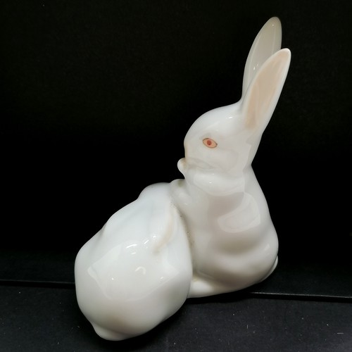 210 - Herend model of a pair of white rabbits - 8.5cm high