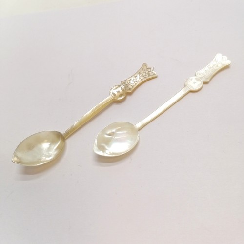 212 - 2 x antique hand carved Chinese caviar spoons - 11.5cm - slight nibbles to bowls