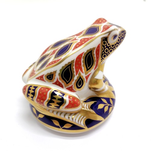 215 - Royal Crown Derby (gold seal) frog paperweight - 7.5cm high with no obvious damage