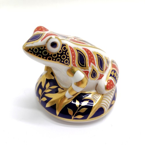 215 - Royal Crown Derby (gold seal) frog paperweight - 7.5cm high with no obvious damage