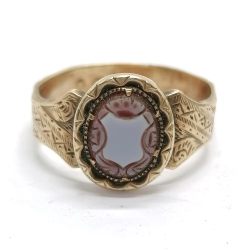 524 - Antique 9ct hallmarked gold ring set with sardonyx panel in original retail box - size Q½ & 2.3g tot... 