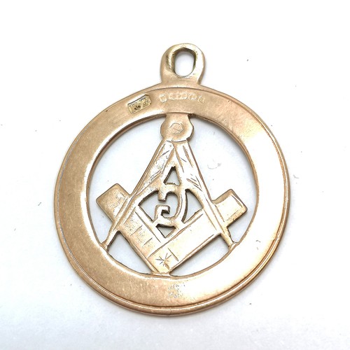 607 - 9ct hallmarked rose gold Masonic pendant - 2.5cm diameter & 3.5g - SOLD ON BEHALF OF THE NEW BREAST ... 