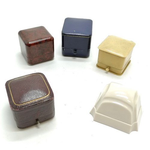 639 - 5 x antique ring boxes inc John Hall, S Mason (bakelite), Drakes (Art Deco), Oldfields (celluloid) e... 