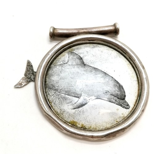 653 - Unusual silver & enamel dolphin pendant (5cm drop and has a couple of small dents) t/w 4 silver broo... 