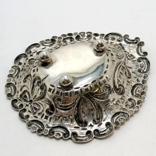 804 - Victorian pierced silver heart bonbon dish by Colen Hewer Cheshire - 11.5cm x 10.5cm & 30g