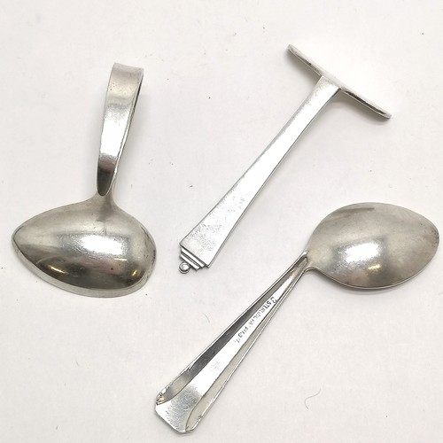 831 - Sterling silver pusher (by Georg Jensen), feeding spoon & Pat pending medicine / feeding spoon -  65... 