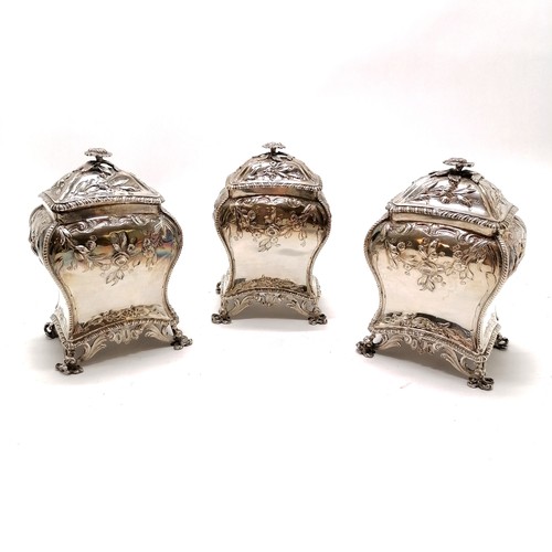 847 - 1766 George III silver set of 3 tea caddies by Samuel Taylor in original shagreen covered box (with ... 