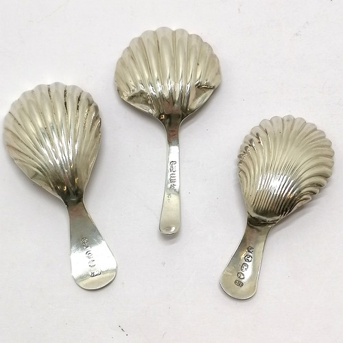 848 - 3 x Georgian silver caddy spoons - longest 8.5cm & total weight (3) 22g ~ in good bright condition w... 