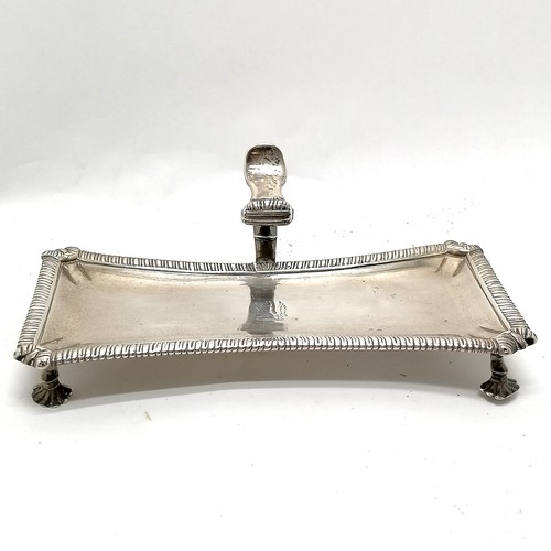 853 - 1766 George III silver candle snuffer tray with central handle on 4 cast shell feet by Ebenezer Coke... 