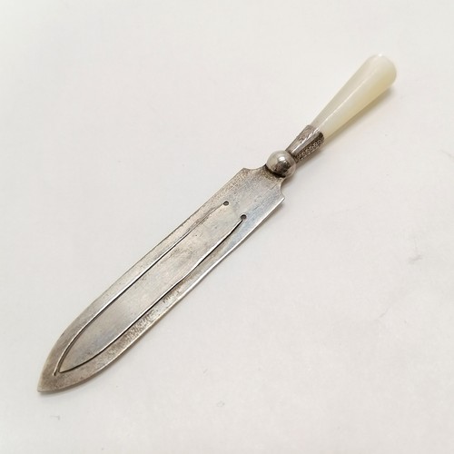 869 - Silver & mother of pearl bookmark - 9cm & 5.3g total weight