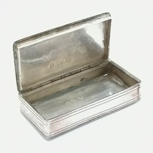 886 - George IV silver hallmarked snuff box by Thomas Newbold Birmingham 1825 with engraved decoration and... 