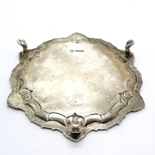 898 - George V silver hallmarked card salver by Walker and Hall, Sheffield 1919, 16cm diameter 192g- Has s... 