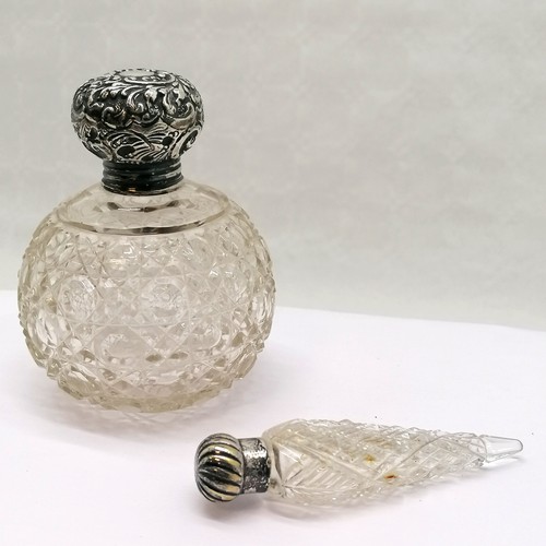 920 - Antique silver topped globe scent bottle with hobnail cut jar 8cm diameter x 11cm high T/W a silver ... 