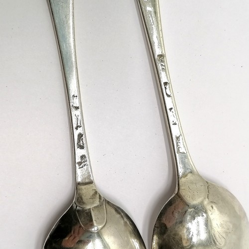 922 - 2 x Mid 18th century silver table spoons (1 dated 1748 & 19cm) - 92g total & both show wear