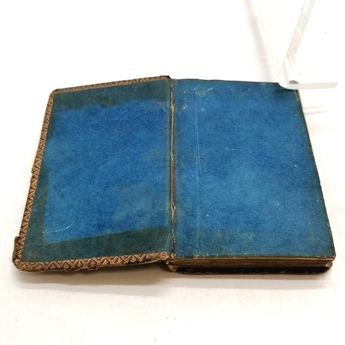 59 - 1538 miniature book - 'Horae In Laudem beatissimæ Virginis, secundum cosuetudinem Romanæ curiæ' and ... 