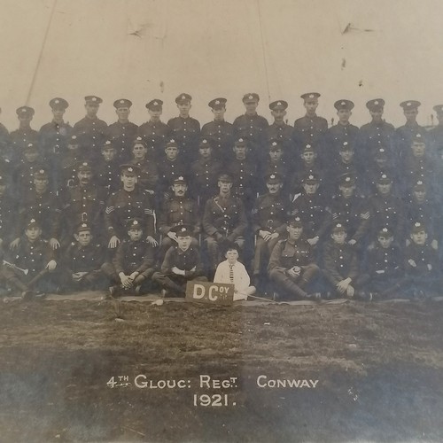 101 - Framed 1921 group photograph of 4th Gloucester Regiment Conway - 34cm x 29cm ~ frame slight a/f