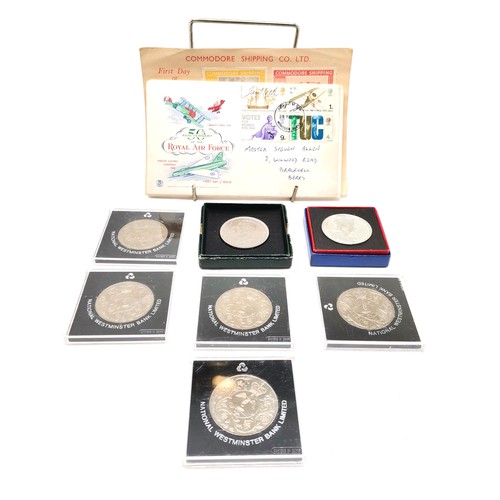 124 - 1951 boxed festival of Britain crown, 5 x 1977 crowns, 1953 boxed souvenir medallion t/w 1961 Europa... 