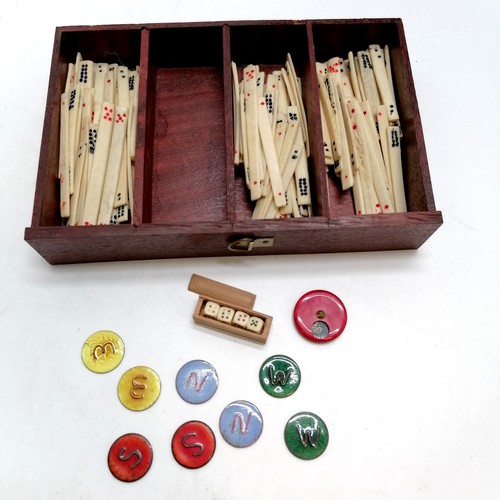 133 - Complete bone / bamboo mahjong set (144 tiles - 2.7cm x 1.9cm) t/w bone Chinese domino sticks etc in... 