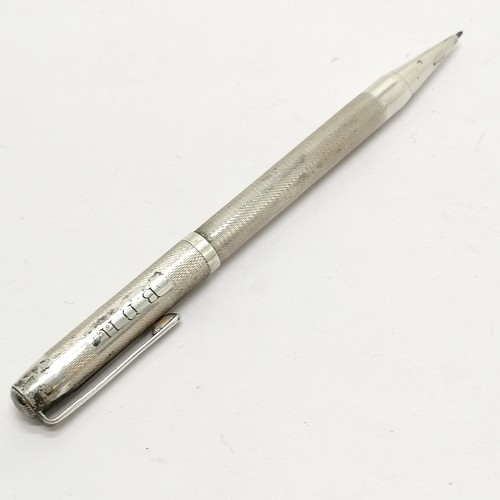 168 - Yard O Led silver hallmarked propelling pencil 12.5cm long, initials to top