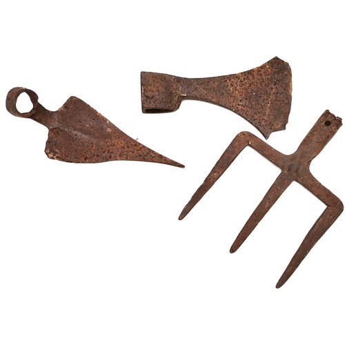 185 - Rustic iron trident, t/w axe head and a trowel shaped tool.