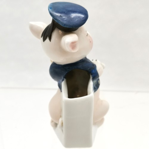 186 - Early Walt Disney novelty porcelain pig toothbrush holder no. 881485- 11cm high - has a hairline cra... 