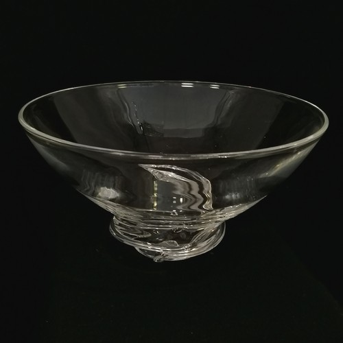 290 - Steuben glass bowl with spiral detail to base - 18cm diameter x 9cm high with original box (no lid) ... 