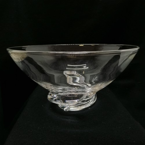 290 - Steuben glass bowl with spiral detail to base - 18cm diameter x 9cm high with original box (no lid) ... 