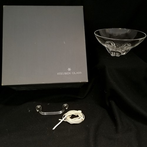 293 - Steuben glass floret bowl - 19.5cm diameter x 9cm high & has original box with packaging (no dust ba... 