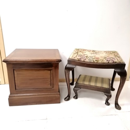 340 - Mahogany commode, with ceramic liner 49 cms in width, 46 cms in height, 43 cms in depth t/w dressing... 