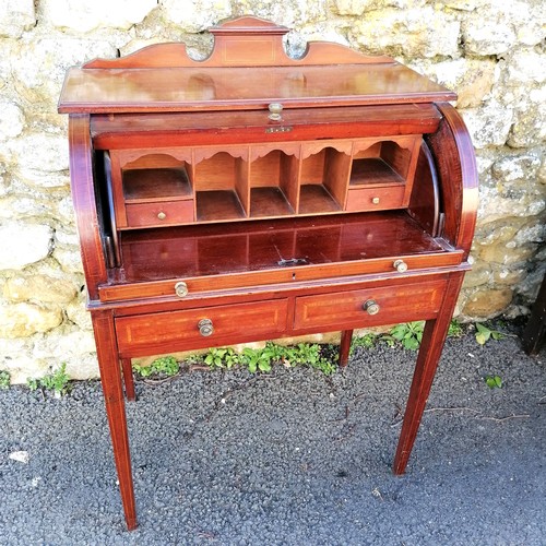 378 - Antique mahogany barrel fronted ladies desk. 75cm x 45cm x 104cm, some scratches to surface and smal... 