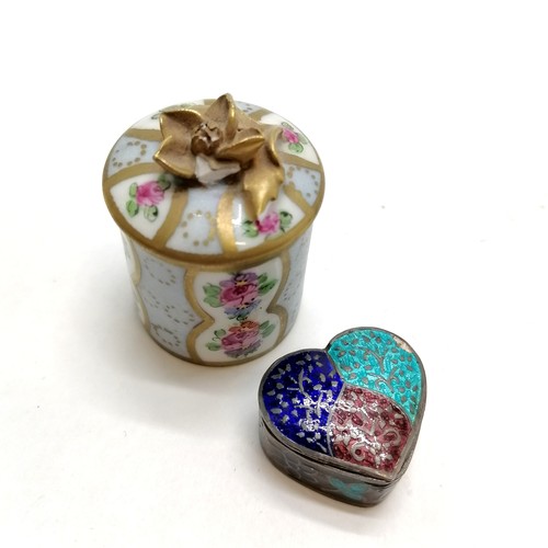 460 - Royal Worcester Lazy days pill box 6cm diameter T/W a cloisonné pin box, 925 enamel heart shape box ... 