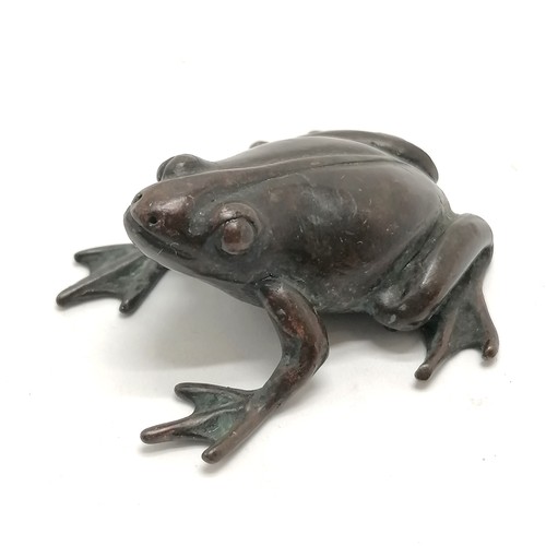 37 - Antique oriental bronze frog figure with marks to belly - 4cm across