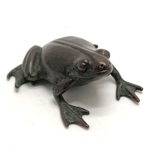 37 - Antique oriental bronze frog figure with marks to belly - 4cm across