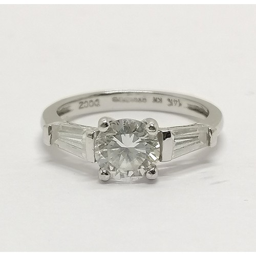 639 - 14ct white gold CZ set ring size J & 2.6g