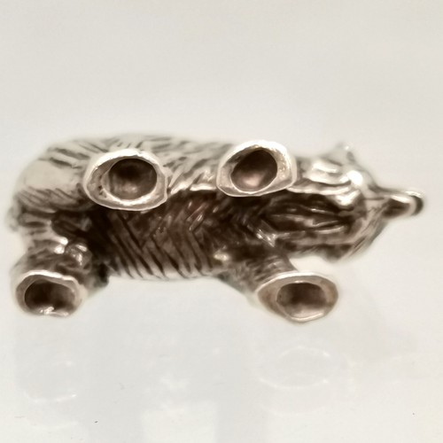 679 - Solid sterling silver bear charm / pendant - 18.7g