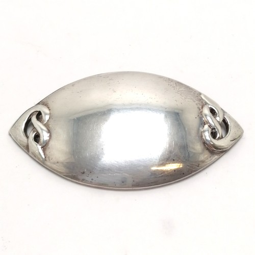 682 - Liberty & Co sterling silver oval brooch (6.5cm & 21g) in original pouch