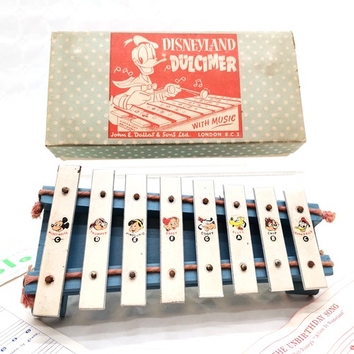 193 - Original boxed Walt Disneyland dulcimer with original beaters & 4 song sheets by John E Dallas Ltd -... 