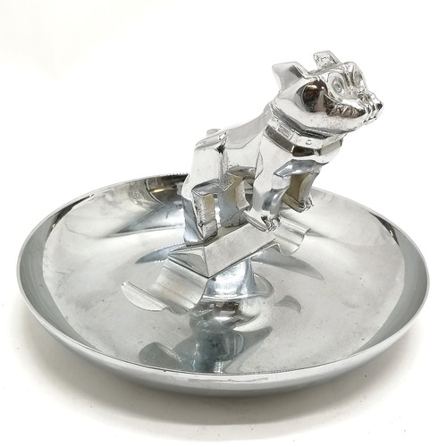 200 - Original Mack truck mascot Pat 87331, mounted on a cigar ashtray 18cm diameter 12cm high- In good us... 