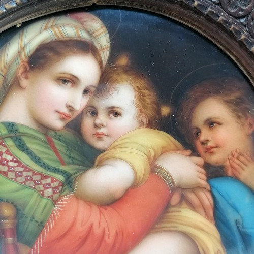 202 - Firenze / Florentine porcelain circular plaque hand painted with 'Madonna della Seggiola' after Raph... 