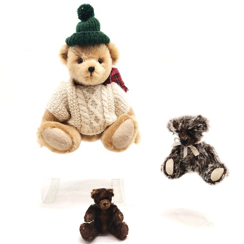 209 - 3 x bears inc June Kendall (30cm inc green hat), 2 smaller jointed bears (inc Deans Rag Book)