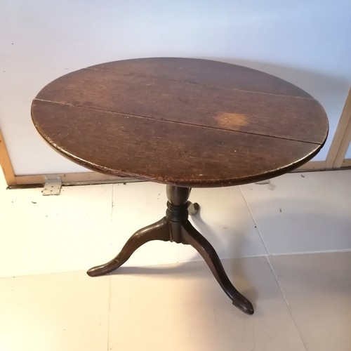 218 - Antique mahogany tilt top circular table 76cm diameter - Some old repairs to base and top