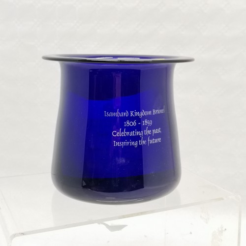 346 - Bristol blue glass vase celebrating Brunel Bicentenary Conference 2006, 18 cm high, 20 cm diameter. ... 