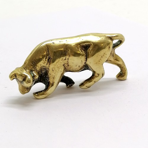 357 - Small bronze study of a bull - 7cm long x 3.5cm high