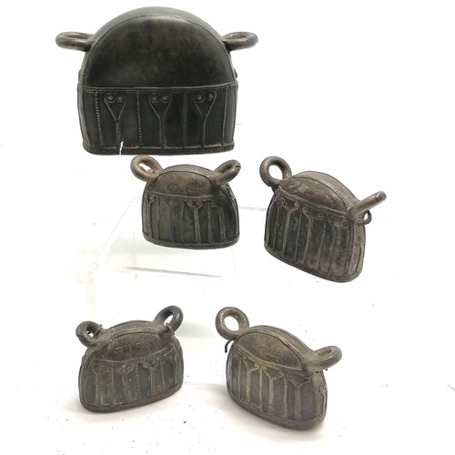 386 - 5 x antique Burmese bronze temple bells - largest 14.5cm across and has a split & no clapper