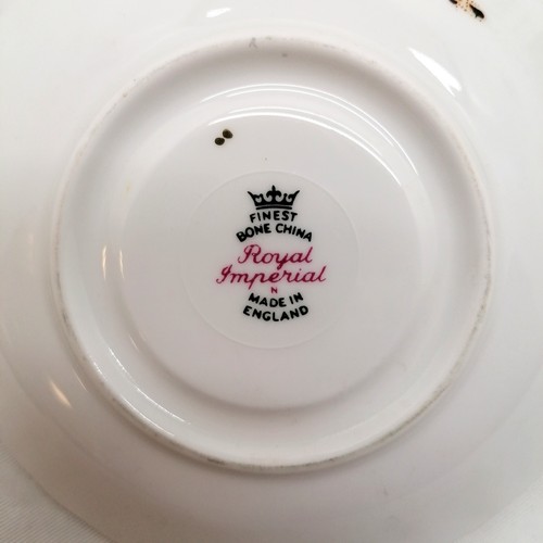 417 - Royal Albert Tea service in the Lady Hamilton pattern, 1 cup missing, in good used condition, t/w Pa... 