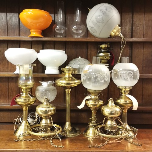 471 - Collection of various lamps and light fittings, Not tested.